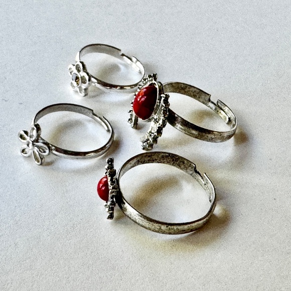 Stackable Fashion Rings, Set of 4 adjustable. silver red - Picture 2 of 9